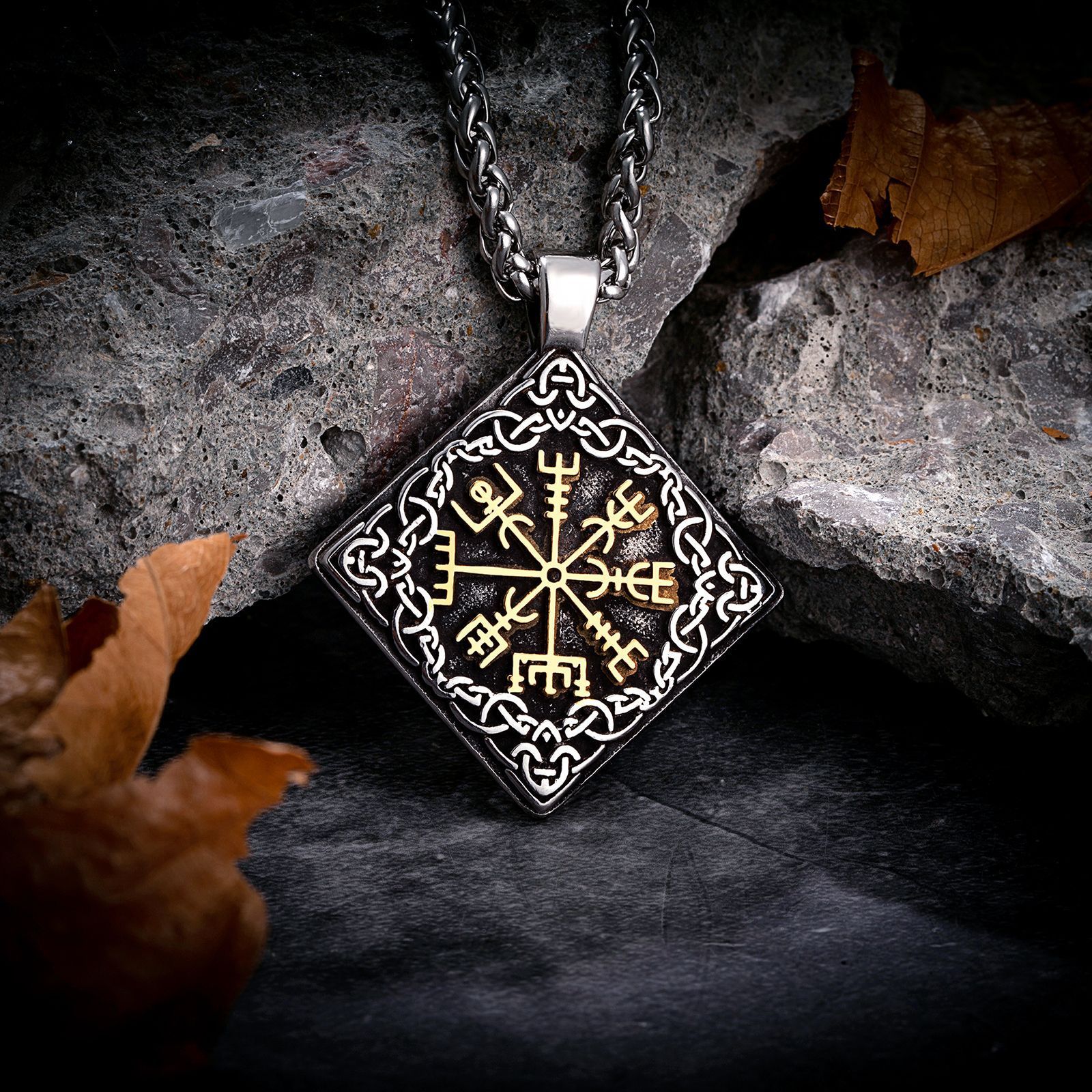 Collier pendentif en acier inoxydable
