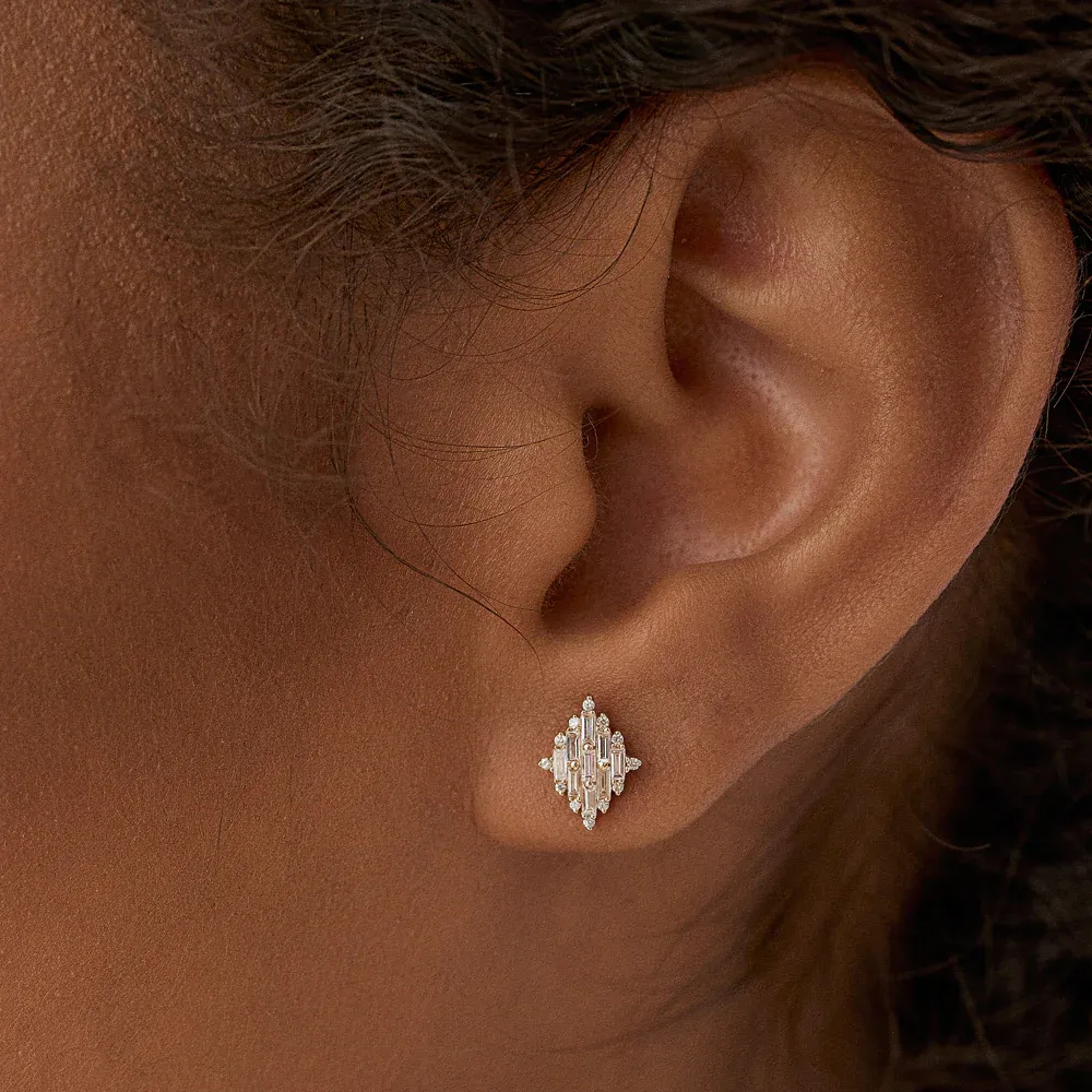 VLOVE joyería personalizada fabricación Huggie pendientes joyería nupcial 14K moda Baguette diamante racimo diamante Stud pendientes
