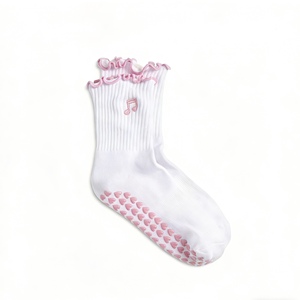 Chaussettes de Pilates personnalisées antidérapantes pour femmes, <span class=keywords><strong>avec</strong></span> broderie de notes de <span class=keywords><strong>musique</strong></span>, motif cœur et bord festonné - Product Image 3