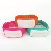 Couleur personnalisée Evénement Bracelet promotionnel Bracelet en plastique led télécommandé Concert Sports Bracelet led