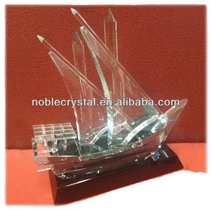 Noble Customized Made Hồi Giáo Ramadan Quà Tặng Pha Lê Arab <span class=keywords><strong>Dhow</strong></span> Trên Cơ Sở Pha Lê Đen - Product Image 1