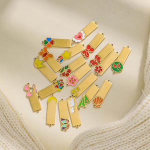 จี้เชื่อมต่อรูปสี่เหลี่ยมเคลือบเงา |   จี้แท่งเปล่าสองรูเคลือบทอง 18K PVD บนสแตนเลสสตีล สำหรับทำเครื่องประดับ DIY - Product Image 5