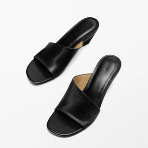 Sandales <span class=keywords><strong>compensées</strong></span> <span class=keywords><strong>noires</strong></span> tendance pour femme, nouvelle collection été 2026, en cuir souple respirant, idéales pour l'extérieur - Product Image 2
