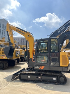 Miniexcavadora Liugong 906F Nueva, Estructura Reforzada de Brazo y Pluma, Cabina de Baja Vibración, Logotipo Personalizable, Apta para Compradores Globales - Product Image 3