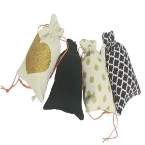 Mini Fabric Printed Candy Pouch with Drawstring for Wedding Decorations