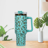 Gobelet de voyage en acier inoxydable de 40oz avec poignée Bouteille d'eau de fête souvenir isolée sous vide réutilisable et personnalisable