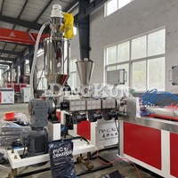 Machine d'extrusion de profilés plastiques, machine d'extrusion plastique, machine de fabrication de cadres de porte en WPC, ligne de production de profilés de fenêtres en PVC