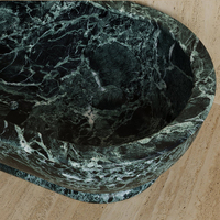 Baignoire ovale en marbre massif Kumusi Furniture Verde Alpi, contemporaine et luxueuse, avec drain, pour usage intérieur