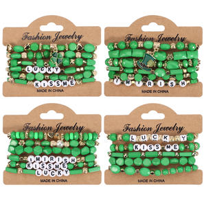 Pulseras de cuentas verdes con letras, joyería de moda, elásticas, multicapa, unisex, hechas en China - Product Image 1