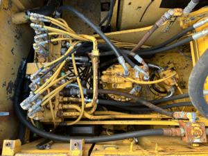 20 toneladas fabricadas en EE. UU. de alto rendimiento para excavadora tipo oruga 320B con motor diésel y para bomba en excelentes condiciones - Product Image 5