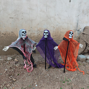 Décorations de Halloween tricolores en forme de crâne, accessoires de squelette d'extérieur, un ensemble de 3 couleurs, ornement en feuille de plastique pour fête ou maison hantée - Product Image 1