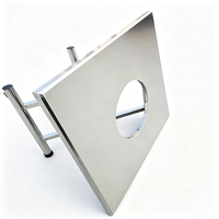Table de camping et pique-nique carrée en acier inoxydable robuste et détachable avec réchaud à charbon pour usage commercial, hôtels, restaurants, hot pot et barbecue