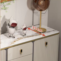 Meuble à chaussures de luxe léger avec plateau en pierre frittée, portes cannelées et banc à chaussures assorti pour l'entrée
