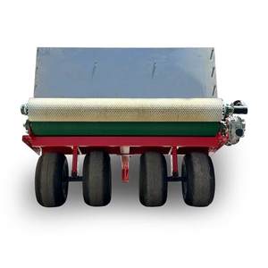 Máquina de nivelación de alta eficiencia para campos de fútbol y campos de golf con distribución uniforme de arena y control de dispersión variable. - Product Image 3