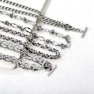 สร้อยคอคิวบา สแตนเลส ดีไซน์เรขาคณิต สไตล์ฮิปฮอป ของขวัญเครื่องประดับสำหรับใส่ลำลอง - Product Image 1