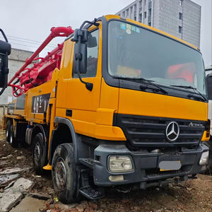 Pompe à béton montée sur camion Zoomlion/SANY 62M à moteur diesel avec portée verticale de 60m – Vente Shanghai - Product Image 1