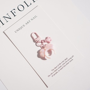 Llaveros con Forma de Corazón Facetado, Adornos Kawaii para Bolsos de Pareja, Lindas Decoraciones para Auriculares <span class=keywords><strong>AirPods</strong></span> - Product Image 3