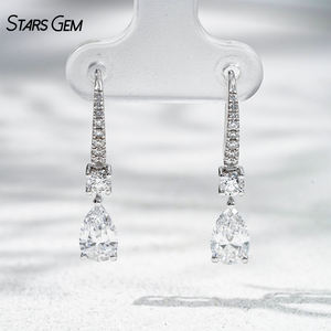 Pendientes de Oro Sólido de 18K con Diamantes de Laboratorio DEF VS de 1.88CTW, Corte Pera, con Gancho, de StarsGem Fine Jewelry - Product Image 1