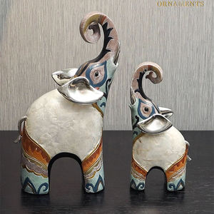 Escultura de resina de caméu de canto nórdico para armário de vinho, escultura de luxo de alta qualidade para sala de estar de hotel - Product Image 1