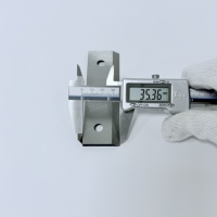 Lames de broyeur personnalisées OEM, couteaux de concasseur de précision pour les machines à plastique, bois et caoutchouc