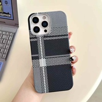 Coque de Téléphone Mobile Accessoire en Fibre de Carbone PC Magnétique de Luxe Originale pour iPhone 12 13 14 15 16 17 Pro Max