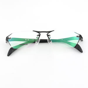 <span class=keywords><strong>Gafas</strong></span> Unisex de Titanio Puro Hechas a Mano EISHEE con <span class=keywords><strong>Filtro</strong></span> de Luz <span class=keywords><strong>Azul</strong></span>, Estilo Clásico, Combinan Bien con la Personalidad, Nueva Estructura, Tamaños para Miopía - Product Image 4