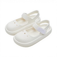 XMISTUO Sandales plates tendance Mary Jane pour femme, mignonnes, antidérapantes, pour l'extérieur, la plage, à bout rond, style demi-mules à plateforme