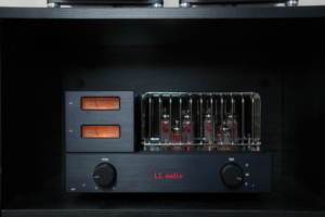 Amplificateur à tubes HiFi MINI 7 12W*2 Stéréo <span class=keywords><strong>EL84</strong></span> 12AX7 Classe A Ultra Linéaire 5.0 AUX Amplificateur de puissance audio 4Ohm 8Ohm pour la maison et le bureau - Product Image 2