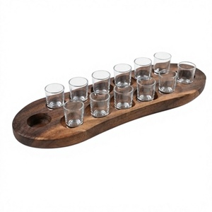 Support à verres ovale artisanal en bois – Présentoir minimaliste pour boissons, idéal pour le salon - Product Image 1