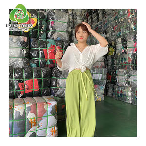 Robe d'occasion pour dames en Corée - Product Image 1