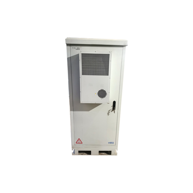 32U Outdoor Network Cabinet with Galvanized Steel and Cooling System IP55 19 Inch Rack 1.7M