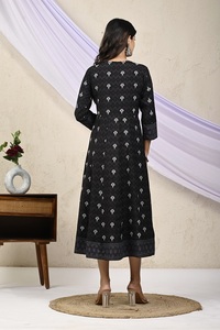 Conjunto de Kurti y pantalón de aspecto elegante de rayón pesado tradicional para mujer, ropa informal para festivales, algodón de talla grande con botones menos - Product Image 4