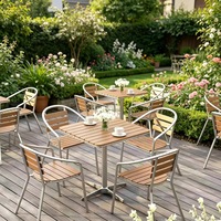 Table de bistrot carrée en bois d'extérieur pour café, restaurant, terrasse, hôtel, parc, villa