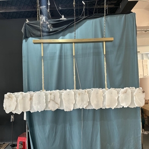 Suspension horizontale minimaliste en laiton, forme irrégulière, économe en énergie, blanc chaud doux 2700K, pour hôtels et villas de luxe - Product Image 1