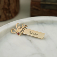 Broche personnalisée pour médecins et infirmières, étiquettes d'identification en acier inoxydable, seringue, stéthoscope, badge médical gravé avec nom, cadeau pour le personnel hospitalier
