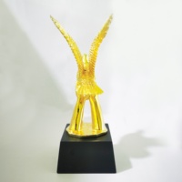 Souvenir cadeau laiton verre décor à la maison Mini Antique résine artisanat trophée 30cm métal aigle trophée tasse Statue pour la décoration intérieure cadeaux