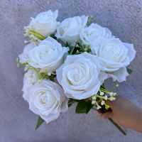 PT-R133 Vente en gros d'usine, prix bas, fleurs artificielles en soie, 9 têtes de roses rouges artificielles pour la Saint-Valentin