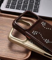 Étui de téléphone en similicuir Zenos Vintage de luxe avec décorations métalliques pour iPhone 18 Pro Max, fournisseur de commandes en gros avec logo personnalisé