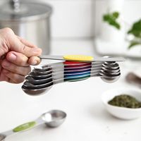 Ensemble de cuillères à mesurer magnétiques en acier inoxydable avec aimants puissants, ustensiles de cuisine en métal robustes - S'adaptent aux rangements à épices de cuisine