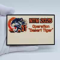 Badges en PVC gravés en gros, personnalisables, logos 2D 3D, à coudre, en caoutchouc avec auto-agrippant pour étiquettes de vêtements, chapeaux et sacs