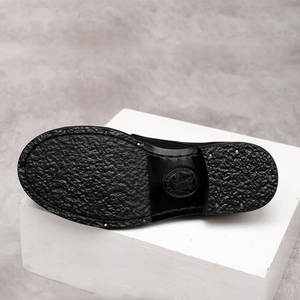 Chaussures habillées Derby pour hommes en cuir véritable marron à bout carré - Style formel pour affaires et mariages, semelle extérieure en caoutchouc antidérapante - Product Image 4