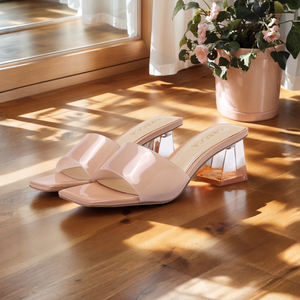 2025 뉴 스타일 여성 샌들, 싱글 스트랩이 달린 두꺼운 원피스 하이힐 디자인, 여성에게 적합한 섹시한 여성 신발 - Product Image 2