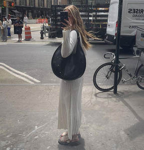 Elegante Maxi abito a pieghe lavorato a maglia per le donne 2023 autunno abito a coste femminile Casual Lace Up Fashion Bodycon abiti lunghi - Product Image 2