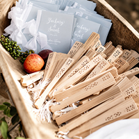 Éventails en bois gravés sur mesure pour mariage - Éventails portatifs en bois de santal - Cadeaux personnalisés pour demoiselles d'honneur, fête prénuptiale