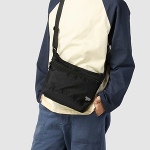 Sac bandoulière léger en maille pour homme, petit format, pour les trajets quotidiens, décontracté, avec compartiment pour téléphone, couleurs unies gris, violet, vert - Product Image 3