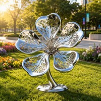 Estatua Floral Metálica Personalizada "Reflective Bloom" con Pétalos con Patrones Intrincados, Esculturas de Acero Inoxidable