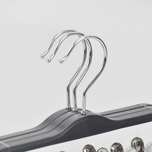 Muestra gratis de perchas de plástico <span class=keywords><strong>Zara</strong></span> con clips, perchas de plástico negro mate para vestido de niños - Product Image 4