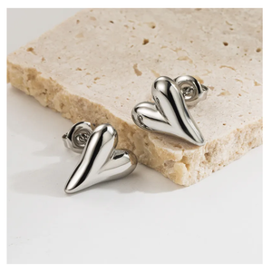 ต่างหูสแตนเลสรูปหัวใจสีทองสไตล์ใหม่สำหรับเด็กผู้หญิงต่างหูสตั๊ดสำหรับผู้หญิงสไตล์วินเทจสำหรับเป็นของขวัญ - Product Image 3