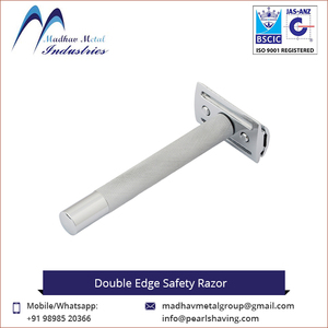 Double Edge Safety <b>Razor</b> with Brass Handle and Stainless Steel Blade <b>for</b> <b>Men</b> - Product Image 6