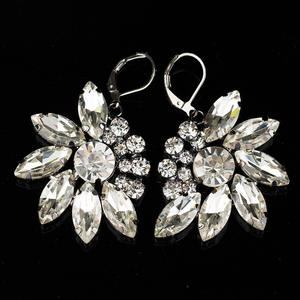 Pendientes de estilo coreano con forma de flor y cristal, pendientes sencillos y completos para mujer, accesorios para fotografía diaria en la calle <span class=keywords><strong>E224</strong></span> - Product Image 2
